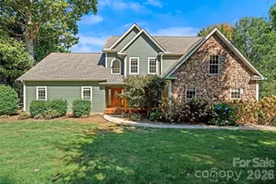 107 Berry Hill Dr, Hendersonville, NC 28791 - Photo 1