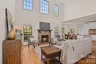 107 Berry Hill Dr, Hendersonville, NC 28791 - Photo 4