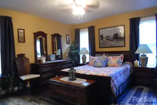 216 W 7th St, Newton, NC 28658 - Photo 18