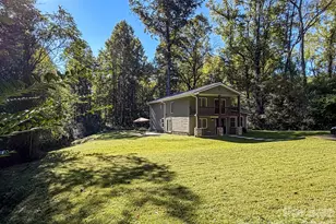 283 Robin Dr, Marion, NC 28752 - Photo 2