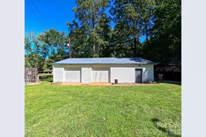 709 Berry Place SW, Lenoir, NC 28645 - Photo 20