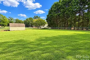 1677 Allen Ln, Conover, NC 28613 - Photo 2