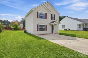 802 Almora Dr, Charlotte, NC 28216 - Photo 2