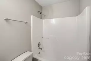 802 Almora Dr, Charlotte, NC 28216 - Photo 16