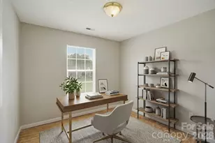 802 Almora Dr, Charlotte, NC 28216 - Photo 4