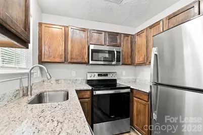 2639 Daffodil Drive, Charlotte, NC 28269 - Photo 2