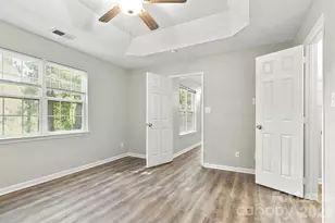 2639 Daffodil Dr, Charlotte, NC 28269 - Photo 10