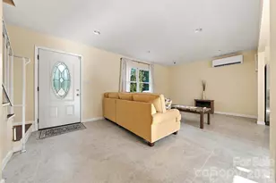 861 8th St Pl SE, Hickory, NC 28602 - Photo 2