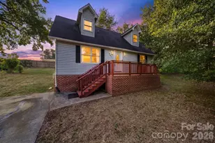 861 8th St Pl SE, Hickory, NC 28602 - Photo 1
