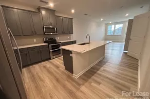 4455 Reed Crk Dr, Sherrills Ford, NC 28673 - Photo 2