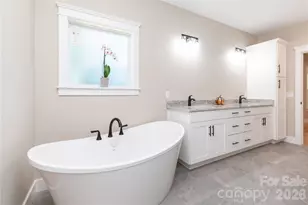 64 Cherry Cv Wy, Old Fort, NC 28762 - Photo 4
