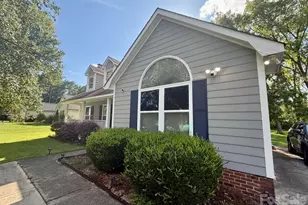 10520 Queensmead Cir, Charlotte, NC 28273 - Photo 2