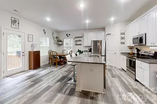 975 General Hoke Dr, Lincolnton, NC 28092 - Photo 4