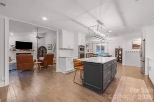 3525 Windbluff Dr, Charlotte, NC 28277 - Photo 6