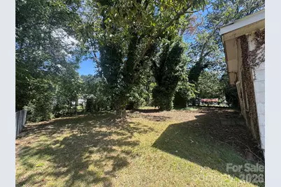 408 E Davidson Avenue, Gastonia, NC 28054 - Photo 2