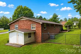 129 Automotive Ln, Hickory, NC 28601 - Photo 4