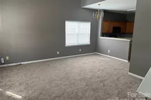 2849 Summergrove Ct, Matthews, NC 28105 - Photo 4