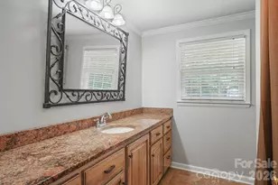 3328 Sulphur Springs Rd NE, Hickory, NC 28601 - Photo 22