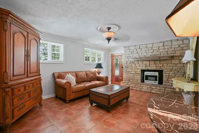 3328 Sulphur Springs Road NE, Hickory, NC 28601 - Photo 18