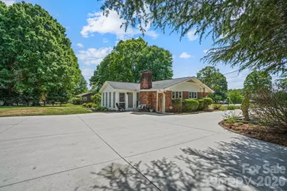 3328 Sulphur Springs Road NE, Hickory, NC 28601 - Photo 32