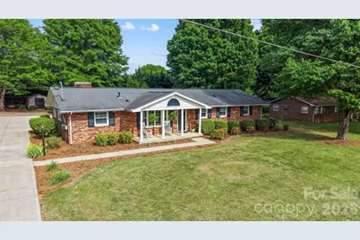 3328 Sulphur Springs Road NE, Hickory, NC 28601 - Photo 38