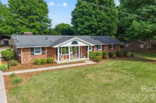3328 Sulphur Springs Rd NE, Hickory, NC 28601 - Photo 38
