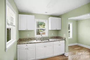 3129 Mathis Dr, Charlotte, NC 28208 - Photo 16