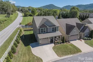 31 Burlington Ln, Fletcher, NC 28732 - Photo 2