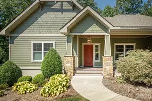8 Manorwood Ct, Flat Rock, NC 28731 - Photo 2