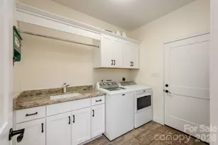 8 Manorwood Ct, Flat Rock, NC 28731 - Photo 32
