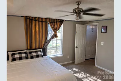 3513 Joel Turner Drive, Charlotte, NC 28216 - Photo 2