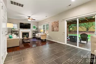 4214 Lawrence Daniel Dr, Matthews, NC 28104 - Photo 10