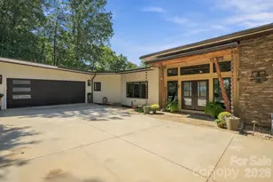 1133 Altamont Rd, Greenville, SC 29609 - Photo 2