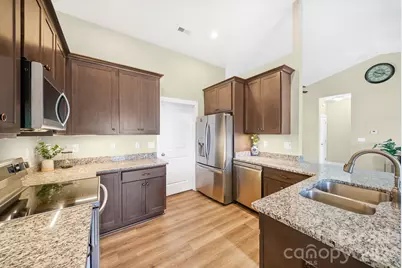 457 Riverwind Drive, Hendersonville, NC 28739 - Photo 12