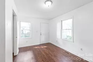 1015 Elm St, Monroe, NC 28112 - Photo 8