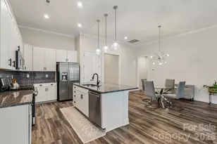 10400 Superb Ln, Charlotte, NC 28215 - Photo 12