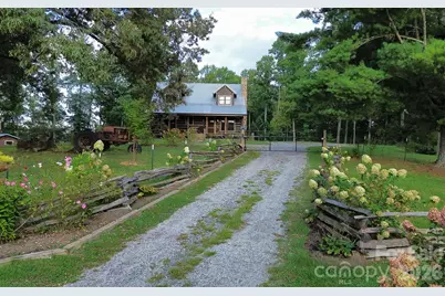 10 Black Bear Valley Drive, Hendersonville, NC 28792 - Photo 2