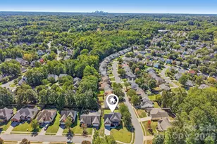 8645 Ridgeline Ln, Charlotte, NC 28269 - Photo 32