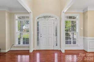 8645 Ridgeline Ln, Charlotte, NC 28269 - Photo 4
