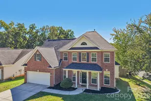 8645 Ridgeline Ln, Charlotte, NC 28269 - Photo 2