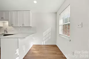 11023 Hunter Trail Ln, Charlotte, NC 28226 - Photo 10