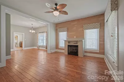 826 Davie Avenue, Statesville, NC 28677 - Photo 10