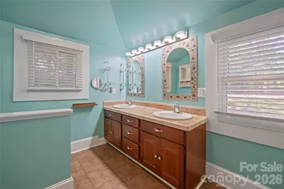 826 Davie Avenue, Statesville, NC 28677 - Photo 18