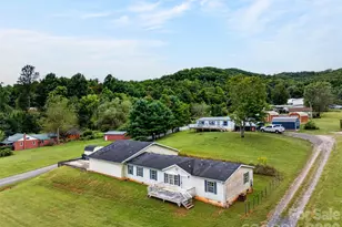 3 S Creek Dr, Leicester, NC 28748 - Photo 2