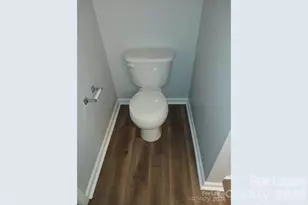 3147 Old Ironside Dr, Charlotte, NC 28213 - Photo 22