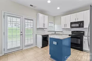 10563 Stoneacre Ct, Pineville, NC 28134 - Photo 6