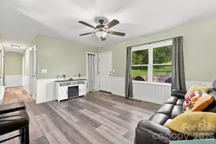 204 Oakdale Rd, Waynesville, NC 28786 - Photo 4
