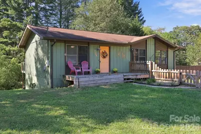 204 Oakdale Road, Waynesville, NC 28786 - Photo 1