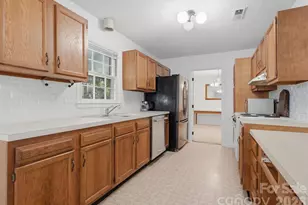 7214 Falconwood Ct, Charlotte, NC 28227 - Photo 8