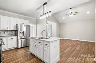 2301 Hunter Davis Ct, Monroe, NC 28110 - Photo 6